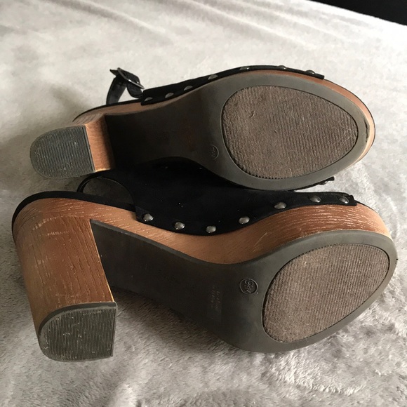 Platform peep toe studded heels - Picture 5 of 6